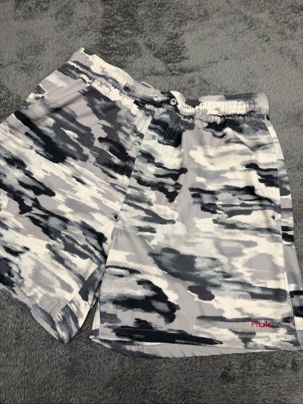 Huk Performance Fishing Shorts, Size Men’s Large